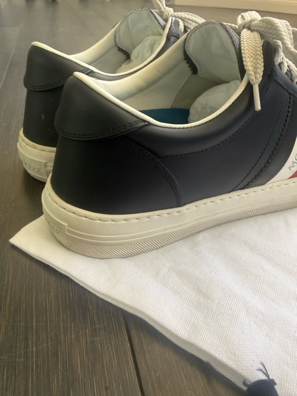 AUTHENTIC MONCLER MENS NEW MONACO LEATHER SNEAKERS, SIZE EU 43.5 (US 10.5), NAVY - Picture 4 of 16